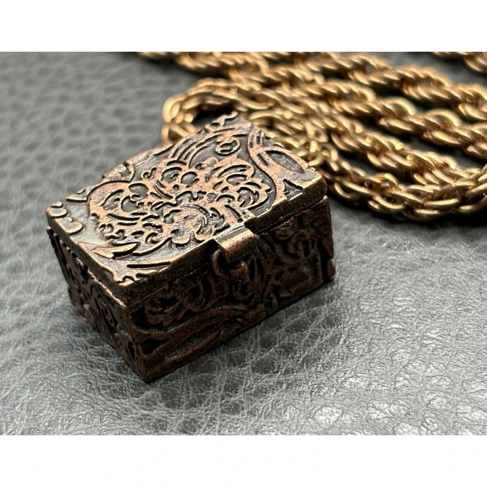 VTG Ornate Filigree Locket Box Interior Key Copper Tone Pendant Necklace 32